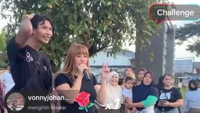 Pinkan Mambo soal Nyanyi Live di Pinggir Jalan Bareng Suami