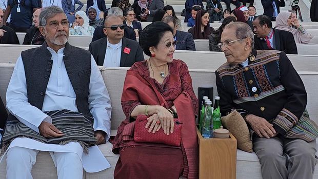 Presiden ke-5 RI, Megawati Soekarnoputri berinteraksi dengan sejumlah tokoh dunia di Forum Majelis Persaudaraan Manusia Zayed Award 2026