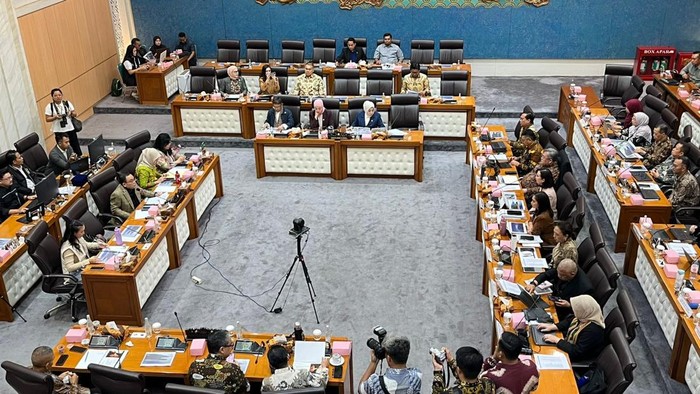 **Menpar Terangkan: 154 Penghargaan Pariwisata Indonesia Jadi Magnet Wisatawan Asing**