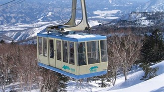 Ranselnya Nyangkut di Kereta Gantung, Turis Wanita Terjebak Sampai Tewas