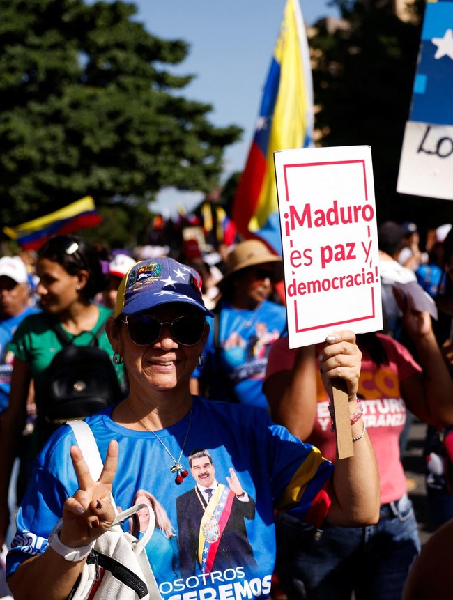 Ribuan Orang Turun ke Jalan di Caracas Tuntut Pembebasan Maduro