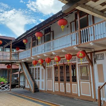 Rumah Tjhia Singkawang.