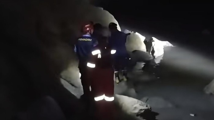 Lansia Pencari Besi Hilang, Sungai Cipamingkis Jonggol Bersuara: Tim SAR Segera Bertindak!