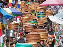 Nyadran Lereng Sumbing, Warga Beriringan Bawa Tenong Makanan