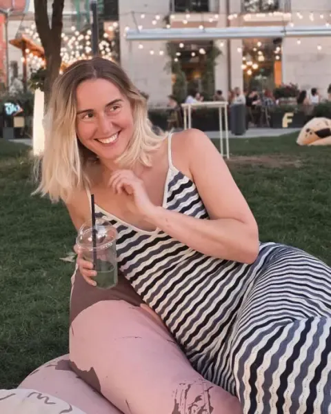 Trik Tak Biasa Solo Traveler, Punya 'Pacar Sementara' Demi Makan Gratis