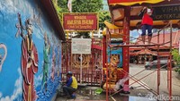 Tahun ini dikenal sebagai Tahun Kuda Api yang merupakan kombinasi langka antara shio Kuda dan elemen Api. Kombinasi tersebut hanya terjadi sekali dalam siklus 60 tahunan pada kalender Tiongkok.