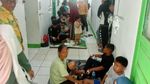 Korban Keracunan Bergelimpangan, Air Infus Bergelantungan