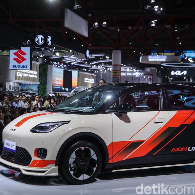 AION UT Versi Edisi Khusus Tampil di IIMS 2026 dengan Tampilan Baru