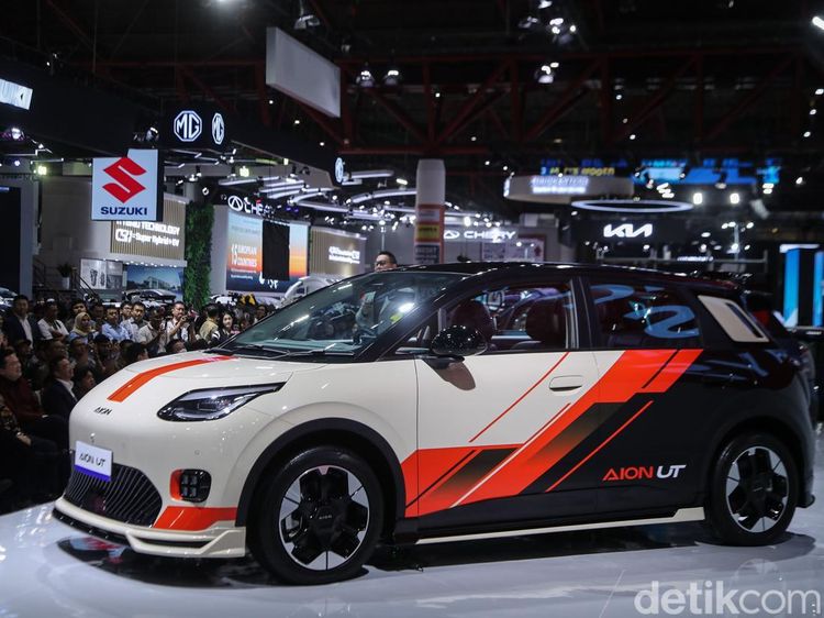 AION UT Versi Edisi Khusus Tampil di IIMS 2026 dengan Tampilan Baru