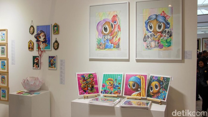 Pameran Art Jakarta Papers 2026 resmi dibuka di City Hall, Pondok Indah Mall (PIM) 3, Jakarta Selatan, Kamis (5/2/2026). Peresmian ajang seni ini dilakukan langsung oleh Menteri Kebudayaan Fadli Zon dan turut dihadiri sejumlah tokoh, termasuk Wakil Menteri Kebudayaan Giring Ganesha Djumaryo.