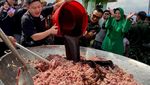 Momen Bobon Santoso Masak Besar di Papua hingga Aceh Tamiang