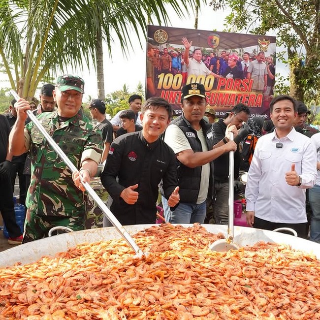 Momen Bobon Santoso Masak Besar di Papua hingga Aceh Tamiang