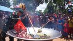 Momen Bobon Santoso Masak Besar di Papua hingga Aceh Tamiang