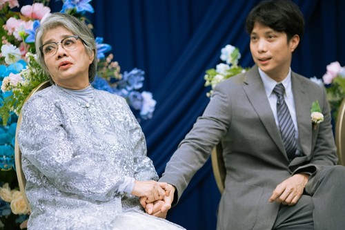 Dikta dan ibunya