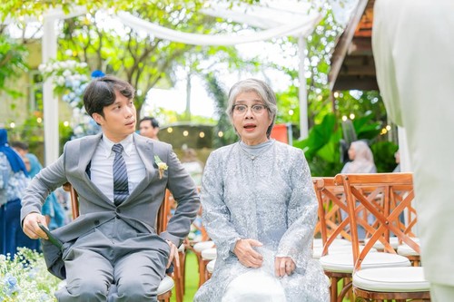 Dikta dan ibunya
