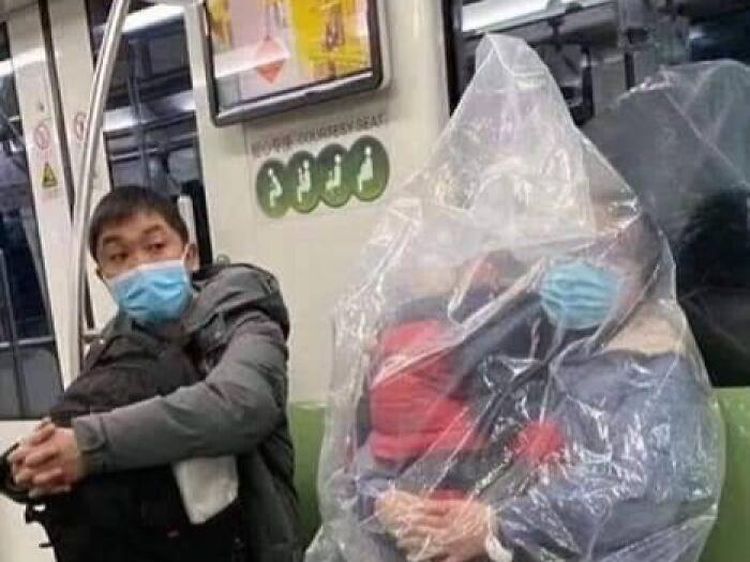 Aneh Tapi Nyata! Foto Era COVID yang Bikin Geleng-geleng