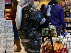 Aneh Tapi Nyata! Foto Era COVID yang Bikin Geleng-geleng