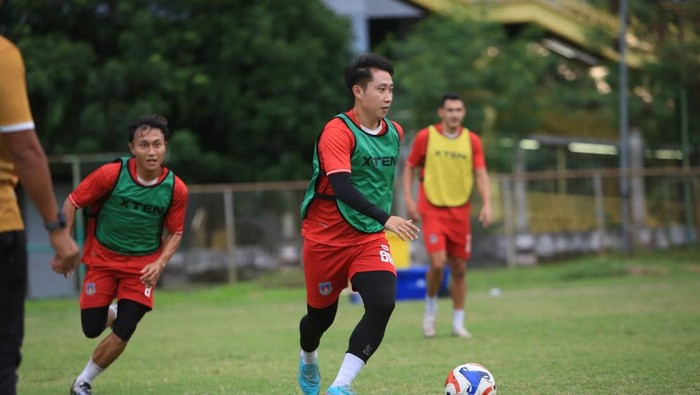 Gelandang Sumsel United Lee Yu Jun.