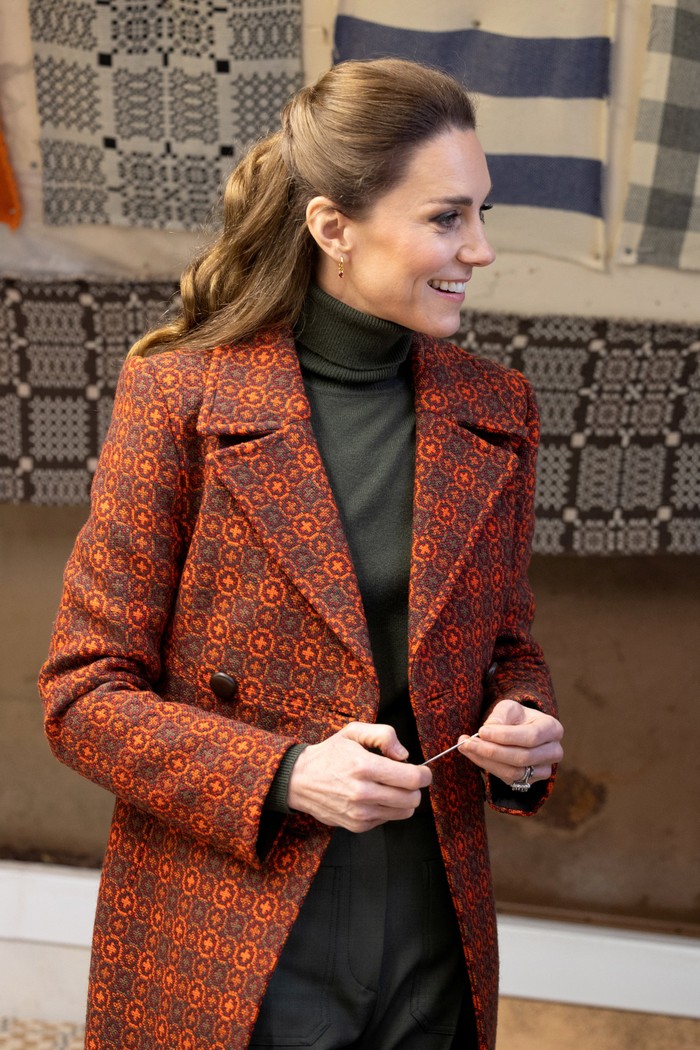 Catherine, Princess of Wales visits Melin Tregwynt, a woollen mill weaving traditional Welsh designs on February 3, 2026 in Castlemorris, Wales, Britain.      Maxine Howells Photography/Pool via REUTERS REFILE - CORRECTING LOCATION FROM 