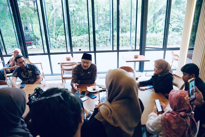 **Mensos Serukan Gerakan Peduli Tetangga, Perkuat Data Lindungi Warga Rentan**