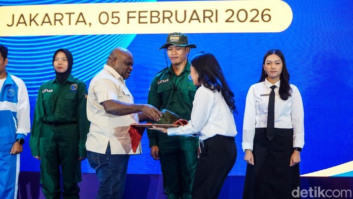 Kementerian Hak Asasi Manusia resmi membuka Pelatihan Dasar Calon Pegawai Negeri Sipil (CPNS), Kamis (5/2/2026). Dihadiri Menteri HAM Natalius Pigai di Hotel Royal Kuningan, Jakarta Selatan.