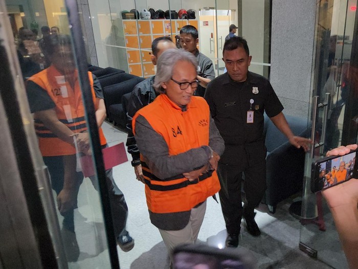 Tak Tanggung-tanggung Rangkap Jabatan Mulyono Tersangka KPK