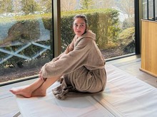 Luna Maya Nyaris Tenggelam Saat Syuting Suzzanna: Santet Dosa di Atas Dosa