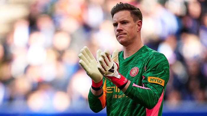 OVIEDO, SPAIN - JANUARY 31: Marc-Andre ter Stegen of Girona FC reacts during the LaLiga EA Sports match between Real Oviedo and Girona FC at Carlos Tartiere on January 31, 2026 in Oviedo, Spain. (Photo by Bruno Penas/Quality Sport Images/Getty Images)