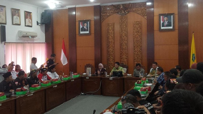 Konflik Bupati Vs Wabup Sidoarjo: Subandi Siap Islah, Mimik Tak Hadir