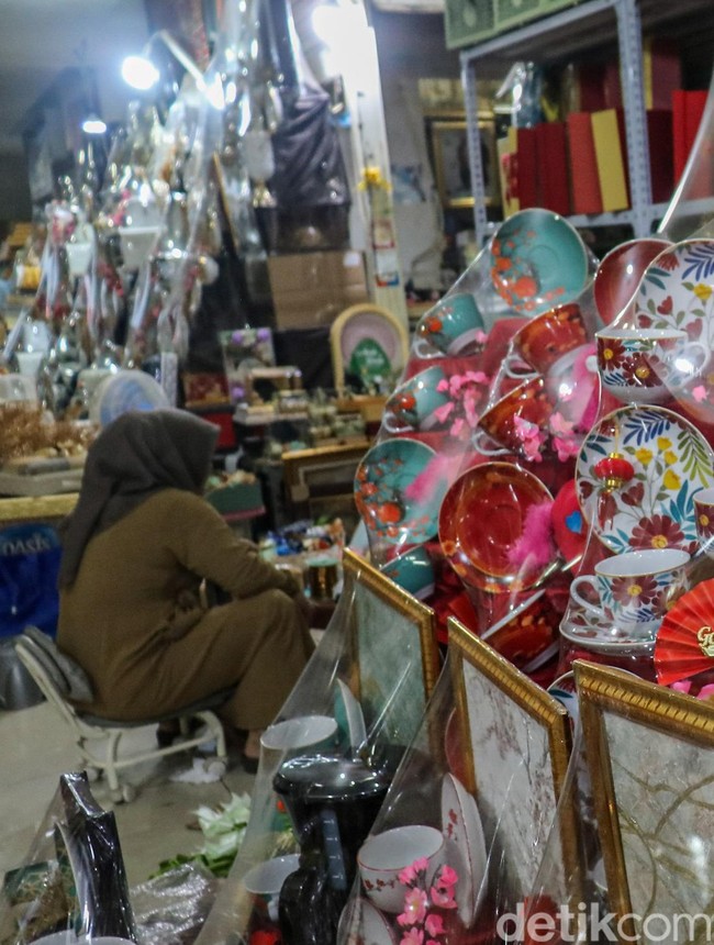 Parsel Imlek Mulai Diburu di Cikini, Pedagang Kebanjiran Pesanan