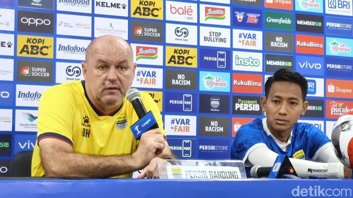 Pelatih Persib Bojan Hodak.