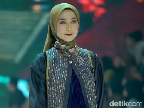 Pesona Awet Muda Desy Ratnasari & Anggunnya Paula Verhoeven di Ramadan Show! Pesona Awet Muda Desy Ratnasari & Anggunnya Paula Verhoeven di Ramadan Show!