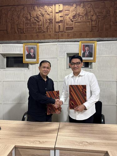 Penandatanganan kerja sama PFN dengan Denny Siregar Production.
