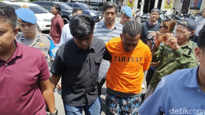 Polisi menangkap pelaku pembunuhan sejoli di Sorong.