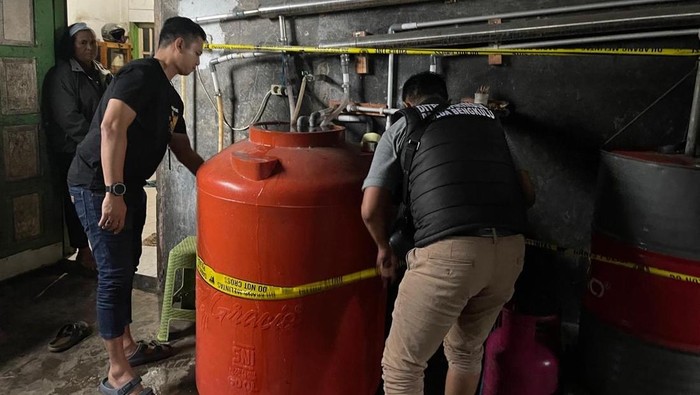 Polisi Gerebek Rumah Produksi Arak di Bengkulu, Pemilik Diamankan