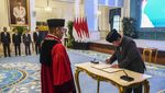 Prabowo Lantik Adies Kadir Jadi Hakim MK dan Juda Agung Wakil Menteri Keuangan