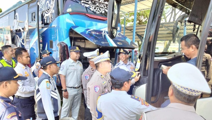 Ramp Check Bus Digelar di Sampang pada Hari Kedua Operasi Semeru