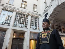 Resto 100 Tahun Terancam Tutup, Warga Inggris Minta Bantuan Raja Charles!