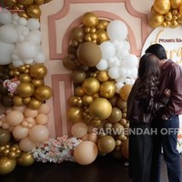 Melaui akun Instagram masing-masing, Wendah dan Gio kerap membagikan momen kebersamaan mereka. Keduanya juga kerap tampil couple yang membuat makin terlihat serasi. Foto: YouTube/Sarwendah Official