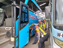 Satlantas Polres Lamongan Ramp Check Bus Pariwisata Jelang Harlah NU