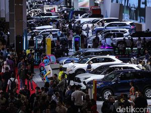 Penjualan Mobil Februari Melonjak, Suzuki Gusur Honda-BYD