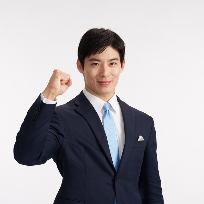 Takato Ishida adalah kandidat independen berusia 35 tahun yang baru saja memenangkan pemilihan gubernur Fukui pada 25 Januari lalu. Ia jadi viral karena paras tampan selain pencapaiannya di usia muda. Foto: Instagram @shida.takato