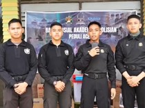 Jelang Ramadan, Taruna Akpol Bagikan Al-Quran ke Masjid Terdampak Bencana Aceh