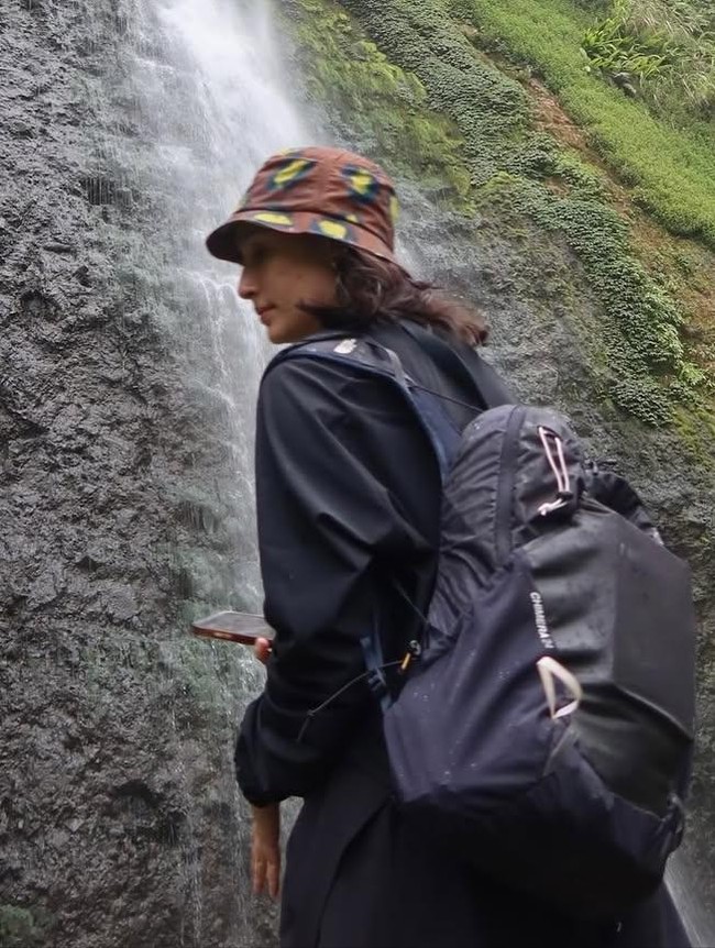 Seru Banget Tatjana Saphira Trekking ke Curug Cibereum