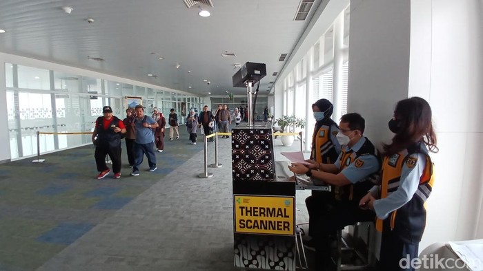 Thermal scanner di Bandara Jenderal Ahmad Yani, Kota Semarang, Kamis (5/2/2026).