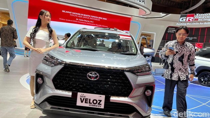 Harga Resmi Veloz Hybrid: Start Rp 303 juta - Update 1