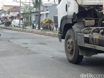 Jalur Tengkorak Pantura Cirebon, Lubang-Gelap Ancaman di Setiap Meter Jalan