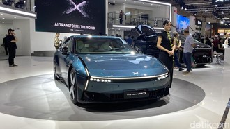 Xpeng Bawa The Next P7 di IIMS 2026, Jarak Tempuh 820 Km!