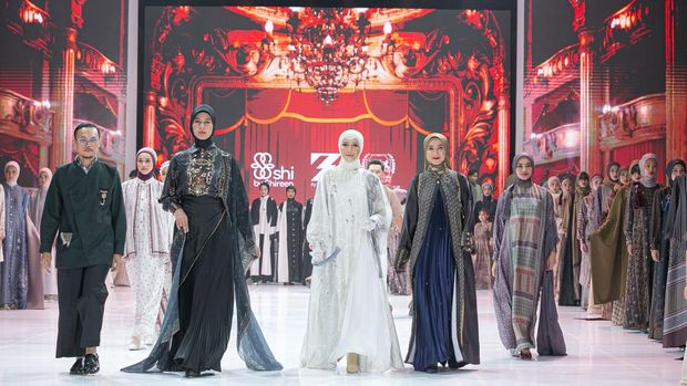 Deretan selebriti yang membawakan koleksi baju Lebaran dari Zaskia dan Shireen Sungkar.
