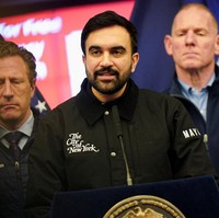 Zohran Mamdani Dikecam, Cari Jaket Custom saat Warga New York Tewas Kedinginan